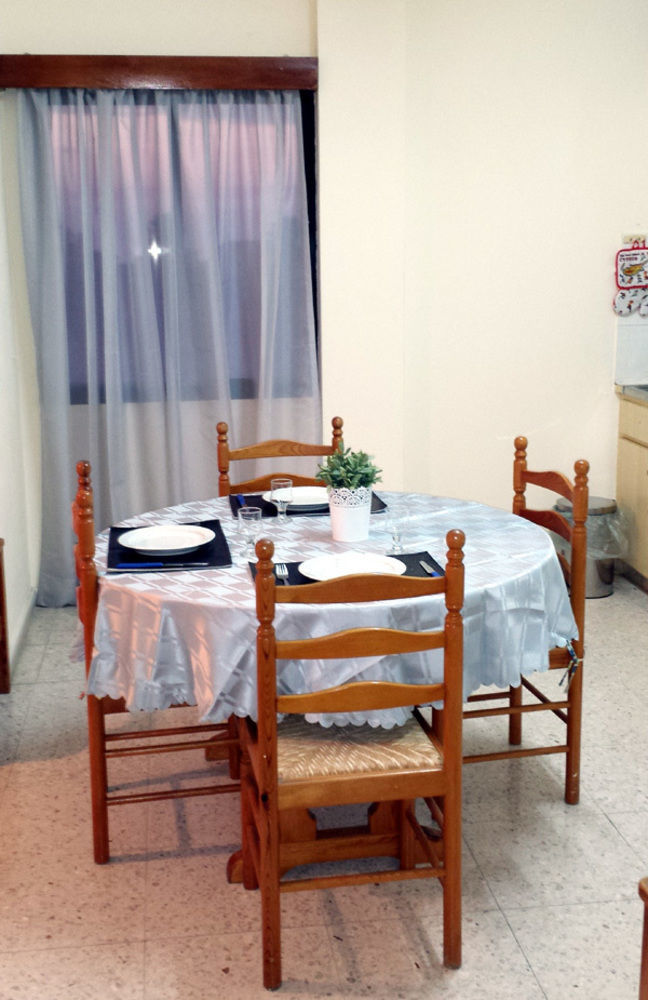 Angela מלון דירות 3*