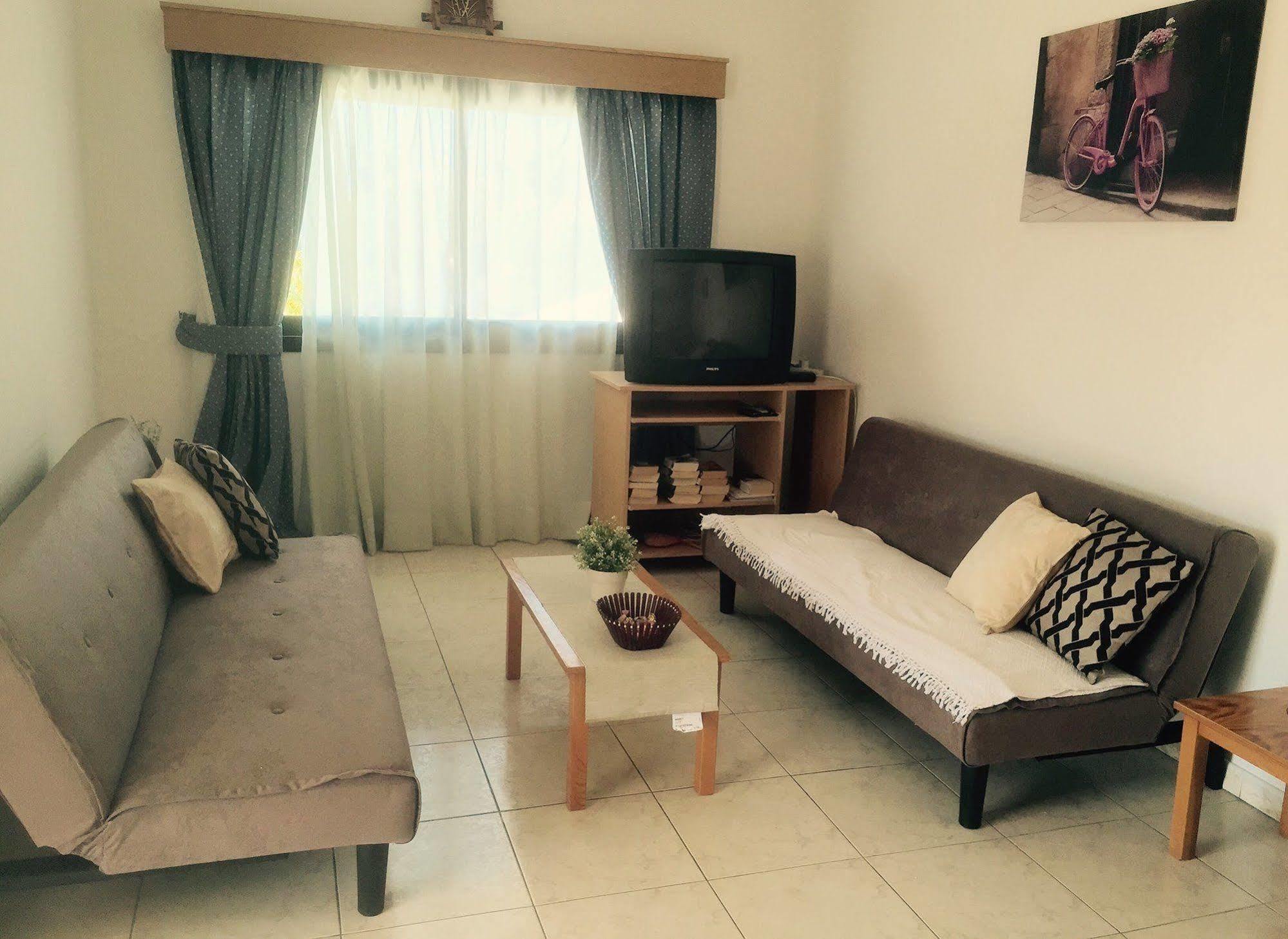 Angela מלון דירות Paphos
